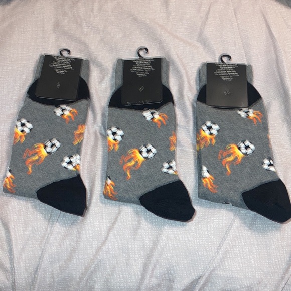 NWT 3 pairs Davco Men’s Soccer Ball On Fire Socks - Picture 2 of 2